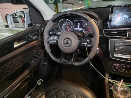 핸들교체를 출장으로? 출장엠비언트 핸들교체서비스 벤츠 w166 gls500 카본디컷핸들 / 부천, 수도권 출장