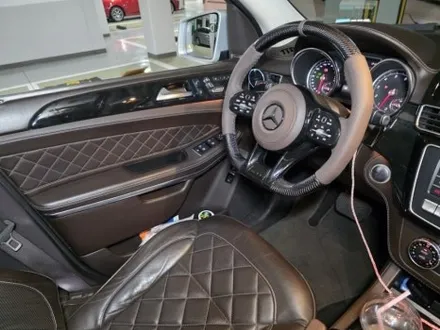 핸들교체를 출장으로? 출장엠비언트 핸들교체서비스 벤츠 w166 gls500 카본디컷핸들 / 부천, 수도권 출장