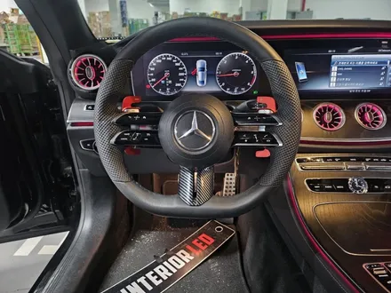벤츠핸들 잠자리핸들 벤츠카본핸들 벤츠엠비언트 벤츠송풍구엠비언트 e220엠비언트 e쿠페엠비언트 w213엠비언트 출장엠비언트 interiorled w213쿠페 / 부천, 수도권 출장