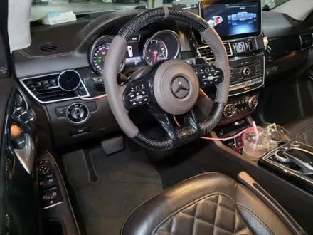 핸들교체를 출장으로? 출장엠비언트 핸들교체서비스 벤츠 w166 gls500 카본디컷핸들 / 부천, 수도권 출장