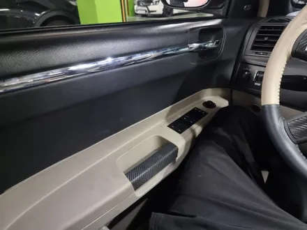 크라이슬러 300c RGB DMX아크릴 비노출 엠비언트 서울 출장시공엠비언트 수도권출장시공엠비언트 / 부천, 수도권 출장