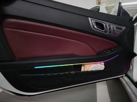 벤츠 r172 slc43amg  카본디컷핸들 엠비언트 광량업 출장시공 엠비언트 slk엠비언트 / 부천, 수도권 출장