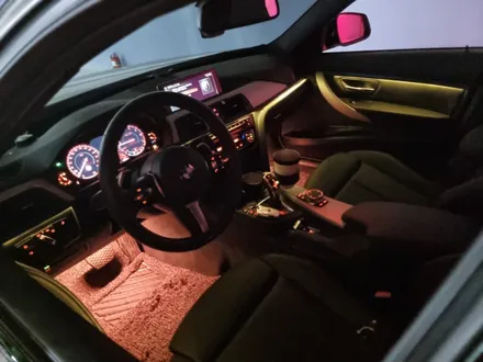 bmw엠비언트 520엠비언트 420엠비언트 320엠비언트 bmw선루프 선루프엠비언트 스피커엠비언트 아크릴엠비언트 dmx엠비언트 dmx출장 dmx부천 520d / 부천, 수도권 출장