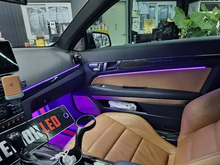 E350엠비언트 카브리올레엠비언트 E클엠비언트 벤츠무빙엠비언트 순정연동 과속연동 RGB DMX아크릴 부천무빙엠비언트 순정연동 과속연동 출장엠비언트 수도권출장엠비언트 / 부천, 수도권 출장