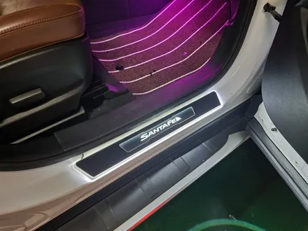 싼타페엠비언트 dm엠비언트 더뉴싼타페엠비언트 올뉴싼타페엠비언트 dmx엠비언트 DMX아크릴 부천무빙엠비언트 순정연동 과속연동 출장엠비언트 수도권출장엠비언트 / 부천, 수도권 출장