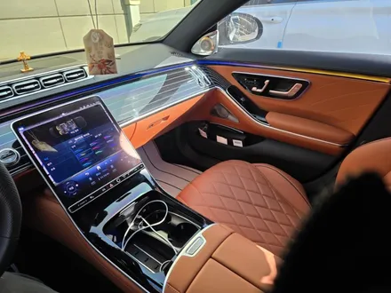 벤츠 w223 롱바디 s450 피아노라커트림 액티브엠비언트 4D전동부메스터 출장 엠비언트 출장시공 / 부천, 수도권 출장