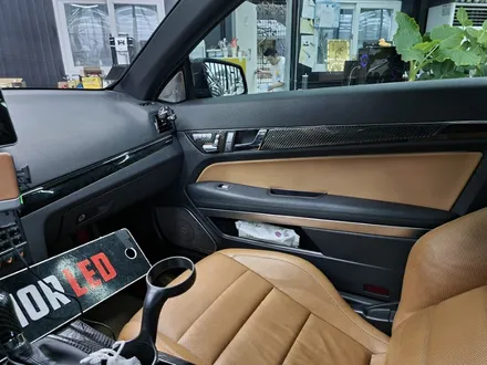 E350엠비언트 카브리올레엠비언트 E클엠비언트 벤츠무빙엠비언트 순정연동 과속연동 RGB DMX아크릴 부천무빙엠비언트 순정연동 과속연동 출장엠비언트 수도권출장엠비언트 / 부천, 수도권 출장