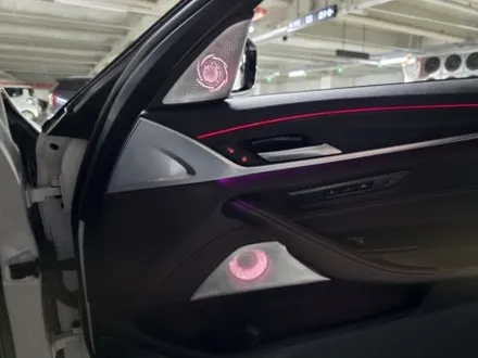 bmw g30 530i 회오리스피커 송풍구엠비언트 맵등실내등독서등엠비언트 선루프엠비언트 안전벨트엠비언트 콘솔엠비언트 크리스탈기어봉 출장엠비언트 / 부천, 수도권 출장