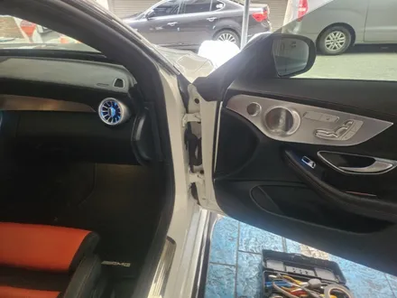 출장엠비언트 출장시공 실내엠비언트 C63amg w205엠비언트 벤츠송풍구엠비언트 64색광량업 / 부천, 수도권 출장