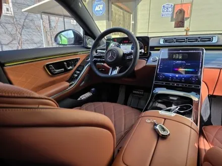 벤츠 w223 롱바디 s450 피아노라커트림 액티브엠비언트 4D전동부메스터 출장 엠비언트 출장시공 / 부천, 수도권 출장