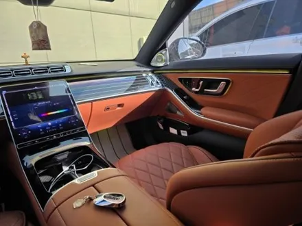 벤츠 w223 롱바디 s450 피아노라커트림 액티브엠비언트 4D전동부메스터 출장 엠비언트 출장시공 / 부천, 수도권 출장