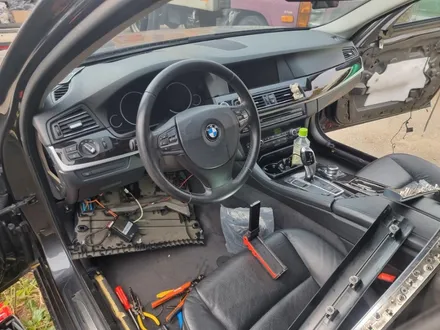 BMW520d엠비언트 f10엠비언트 320d엠비언트 순정연동 과속연동 RGB DMX아크릴 비노출 엠비언트 순정연동 과속연동 출장시공엠비언트 수도권출장시공엠비언트 / 부천, 수도권 출장