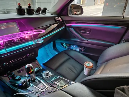 BMW520d엠비언트 f10엠비언트 320d엠비언트 순정연동 과속연동 RGB DMX아크릴 비노출 엠비언트 순정연동 과속연동 출장시공엠비언트 수도권출장시공엠비언트 / 부천, 수도권 출장