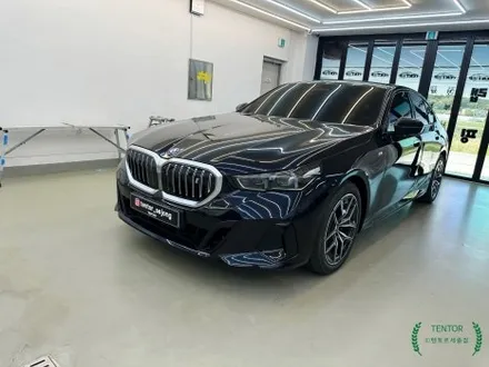 BMW_5시리즈[아이코닉글로우 랩핑][3M 2080 유광블랙]세종BMW그릴랩핑,대전BMW그릴랩핑,청주BMW그릴랩핑,천안BMW그릴랩핑,공주BMW그릴랩핑 / 세종 장군면