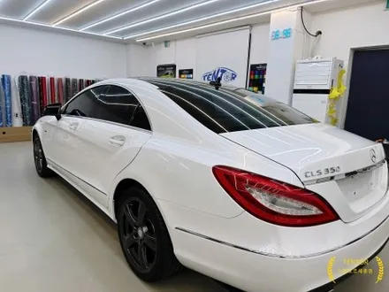 벤츠_CLS350[고광택전체랩핑][비닐프로그 Vinyl Frog 크리스탈 화이트]세종자동차랩핑/대전자동차랩핑/청주자동차랩핑/천안자동차랩핑/공주자동차랩핑/논산자동차랩핑/고광택전체랩핑 / 세종 장군면