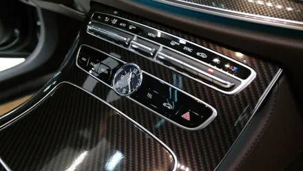 벤츠_CLS300d[실내랩핑]눈부심 주의!!! / 세종 장군면