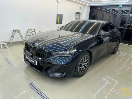 BMW_G60 5시리즈[아이코닉글로우 그릴랩핑, 생활보호PPF][3M 2080 유광블랙]세종랩핑잘하는곳/대전랩핑잘하는곳/청주랩핑잘하는곳/천안랩핑잘하는곳/공주랩핑잘하는곳 / 세종 장군면