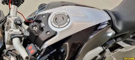 혼다_CB1000R[연료탱크랩핑][비닐프로그 메탈실버]세종랩핑/대전랩핑/청주랩핑/천안랩핑/공주랩핑/논산랩핑/고광택랩핑 / 세종 장군면