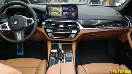 BMW_520d[실내랩핑]민지세대에 맞춰 실내도 스타일리쉬~ / 세종 장군면