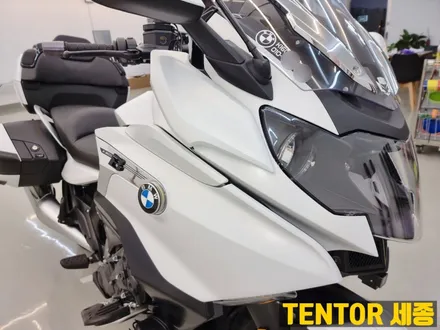 BMW_K1600bGT[전체랩핑]무지개빛 은은한 사틴화이트[3m 사틴고스트펄] / 세종 장군면