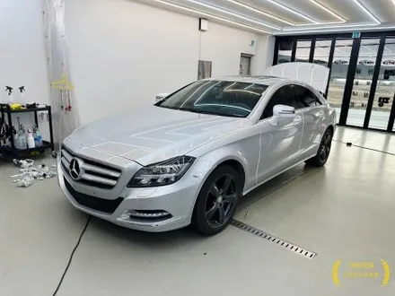 벤츠_CLS350[고광택전체랩핑][비닐프로그 Vinyl Frog 크리스탈 화이트]세종자동차랩핑/대전자동차랩핑/청주자동차랩핑/천안자동차랩핑/공주자동차랩핑/논산자동차랩핑/고광택전체랩핑 / 세종 장군면