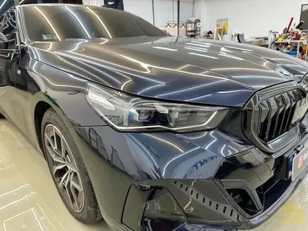 BMW_G60 5시리즈[아이코닉글로우 그릴랩핑, 생활보호PPF][3M 2080 유광블랙]세종랩핑잘하는곳/대전랩핑잘하는곳/청주랩핑잘하는곳/천안랩핑잘하는곳/공주랩핑잘하는곳 / 세종 장군면