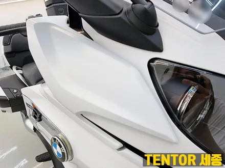 BMW_K1600bGT[전체랩핑]무지개빛 은은한 사틴화이트[3m 사틴고스트펄] / 세종 장군면