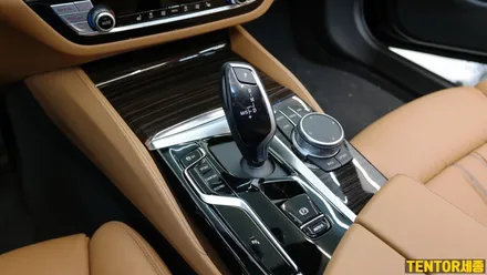 BMW_520d[실내랩핑]민지세대에 맞춰 실내도 스타일리쉬~ / 세종 장군면