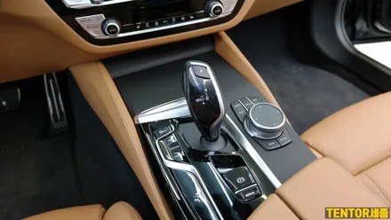 BMW_520d[실내랩핑]민지세대에 맞춰 실내도 스타일리쉬~ / 세종 장군면