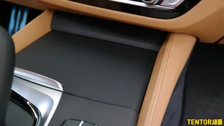 BMW_520d[실내랩핑]민지세대에 맞춰 실내도 스타일리쉬~ / 세종 장군면