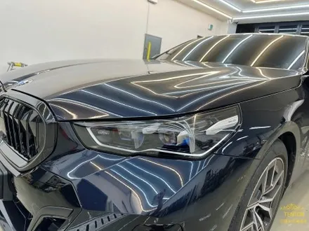 BMW_G60 5시리즈[아이코닉글로우 그릴랩핑, 생활보호PPF][3M 2080 유광블랙]세종랩핑잘하는곳/대전랩핑잘하는곳/청주랩핑잘하는곳/천안랩핑잘하는곳/공주랩핑잘하는곳 / 세종 장군면