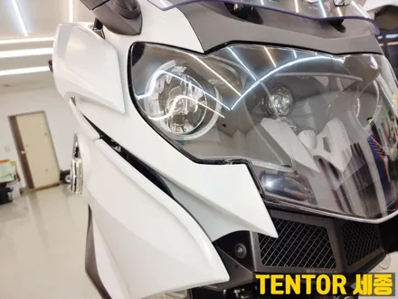 BMW_K1600bGT[전체랩핑]무지개빛 은은한 사틴화이트[3m 사틴고스트펄] / 세종 장군면