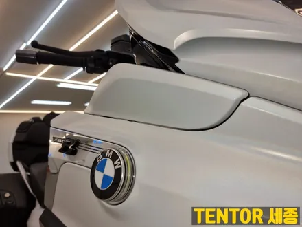 BMW_K1600bGT[전체랩핑]무지개빛 은은한 사틴화이트[3m 사틴고스트펄] / 세종 장군면