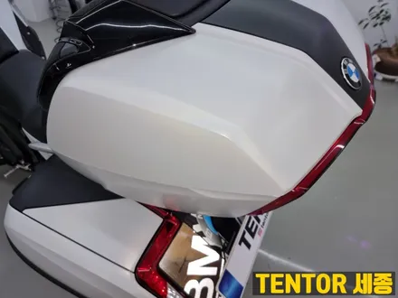 BMW_K1600bGT[전체랩핑]무지개빛 은은한 사틴화이트[3m 사틴고스트펄] / 세종 장군면