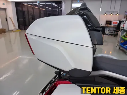 BMW_K1600bGT[전체랩핑]무지개빛 은은한 사틴화이트[3m 사틴고스트펄] / 세종 장군면