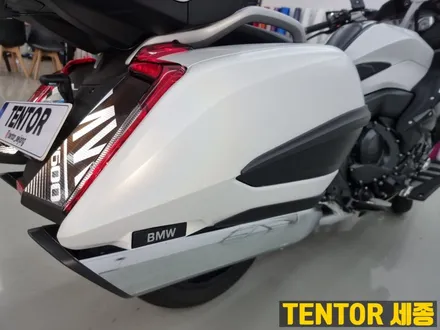 BMW_K1600bGT[전체랩핑]무지개빛 은은한 사틴화이트[3m 사틴고스트펄] / 세종 장군면