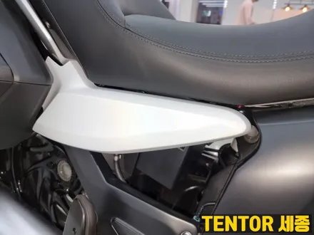 BMW_K1600bGT[전체랩핑]무지개빛 은은한 사틴화이트[3m 사틴고스트펄] / 세종 장군면