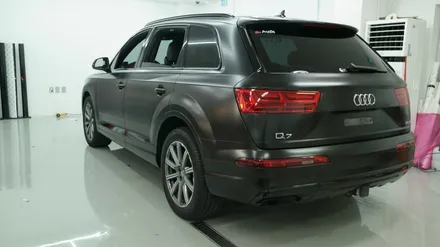 아우디(Audi)_Q7[전체랩핑, 크롬죽이기]플렉스 리얼 흑간지~[에이버리 사틴블랙] / 세종 장군면