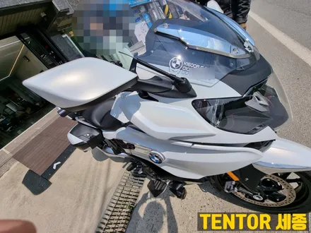 BMW_K1600bGT[전체랩핑]무지개빛 은은한 사틴화이트[3m 사틴고스트펄] / 세종 장군면