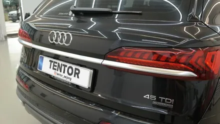 아우디(Audi)_Q7[전체크롬죽이기][3M 2080 유광블랙]세종랩핑/대전랩핑/청주랩핑/천안랩핑/공주랩핑 / 세종 장군면