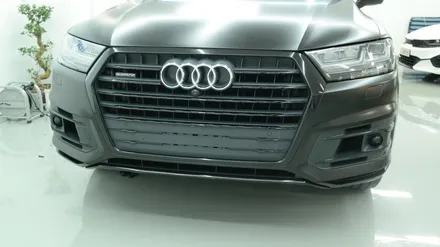 아우디(Audi)_Q7[전체랩핑, 크롬죽이기]플렉스 리얼 흑간지~[에이버리 사틴블랙] / 세종 장군면