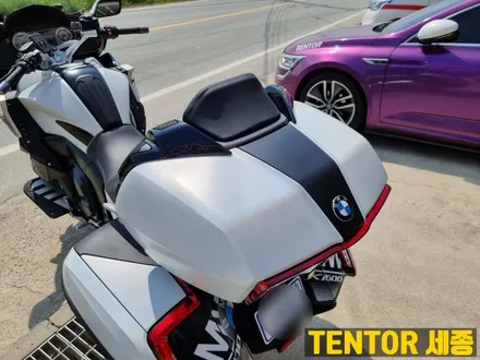 BMW_K1600bGT[전체랩핑]무지개빛 은은한 사틴화이트[3m 사틴고스트펄] / 세종 장군면