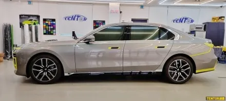 BMW_740i(i7)[듀오톤랩핑][에이버리 유광 버건디]]세종랩핑/대전랩핑/청주랩핑/천안랩핑/공주랩핑/7시리즈투톤랩핑 / 세종 장군면