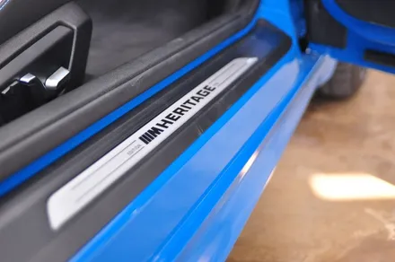 BMW M4 쿠페 한정판 헤리티지 에디션 - 솔라가드 프리미엄 THE LX 동대문점 신차 패키지 / 서울 동대문구 답십리동