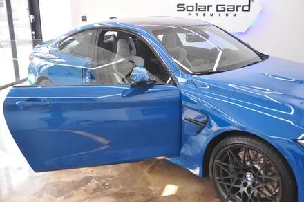 BMW M4 쿠페 한정판 헤리티지 에디션 - 솔라가드 프리미엄 THE LX 동대문점 신차 패키지 / 서울 동대문구 답십리동