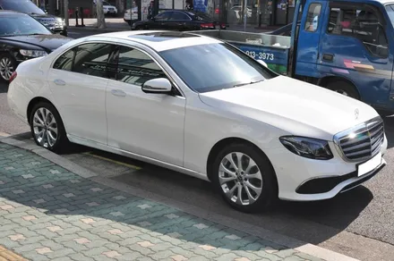 메르세데스 벤츠 E220d(W213) 익스클루시브 솔라가드 퀀텀 시공 - 솔라가드 프리미엄 동대문점 / 서울 동대문구 답십리동