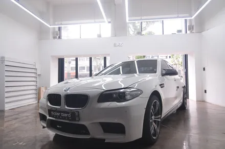 BMW 5시리즈 (F10) 솔라가드프리미엄 퀀텀으로 새롭게 재시공 - 더엘엑스 동대문점 / 서울 동대문구 답십리동