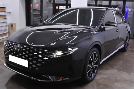2020 더 뉴 그랜저 페이스리프트 솔라가드 티타늄 + 아이나비 QXD3000pro 신차 패키지 - 솔라가드 프리미엄 동대문점 / 서울 동대문구 답십리동