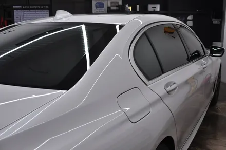 BMW 740Li xDrive M 스포츠 - 솔라가드 프리미엄 퀀텀 재시공 (서비스 필름 뜯어버리기) / 서울 동대문구 답십리동