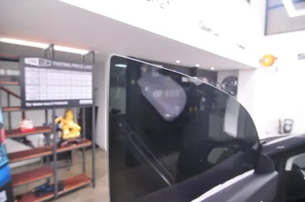 심플한 SUV 전기차 테슬라 모델 Y - 더엘엑스 동대문점의 LX 시공기 / 서울 동대문구 답십리동